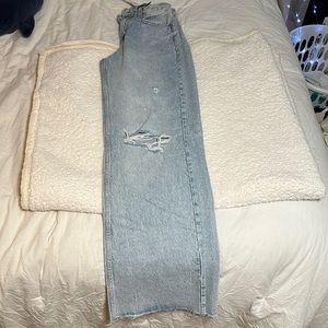 Zara Jeans Size 4 High Rise Wide Leg Light Wash Knee Rips